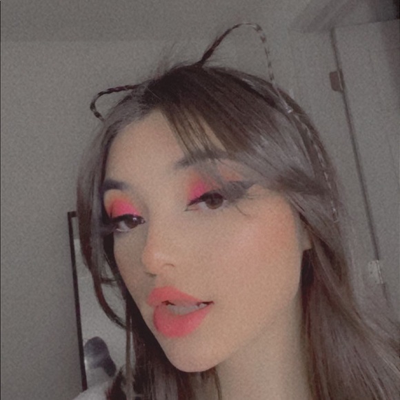 Meet your Posher, Jacole - Picture 1 of 1